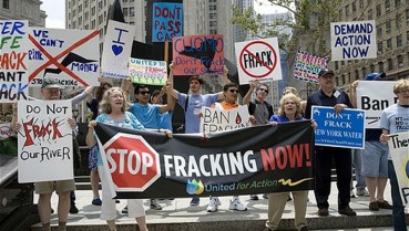 Fracking_protest__2044314c
